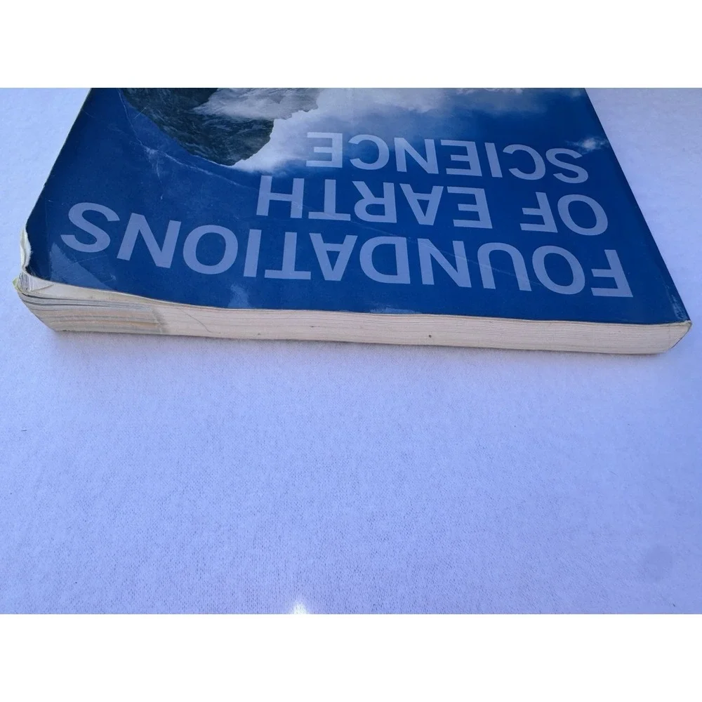 VG13 Foundations of Earth Science by Edward J. Tarbuck, Frederick‎ K. Lutgens